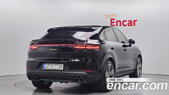 Porsche Cayenne 3.0 E-Hybrid Coupe — пробег 22 270 км — фото 2 из 5