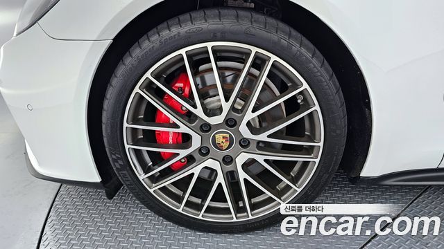 Porsche Panamera 4.0 GTS — пробег 3 016 км — фото 5 из 5