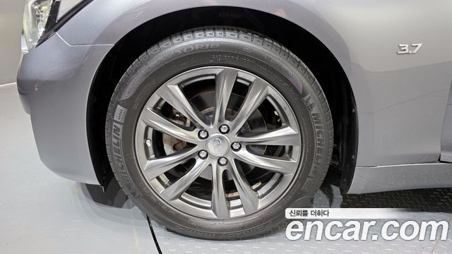 Infiniti Q70 из Кореи Encar