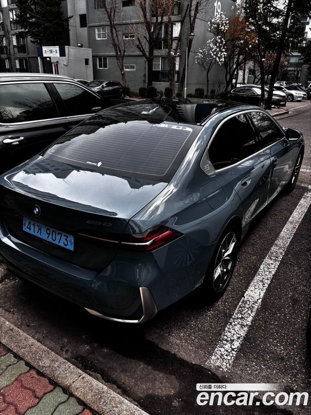 BMW i5 eDrive 40 — пробег 27 000 км — фото 3 из 5