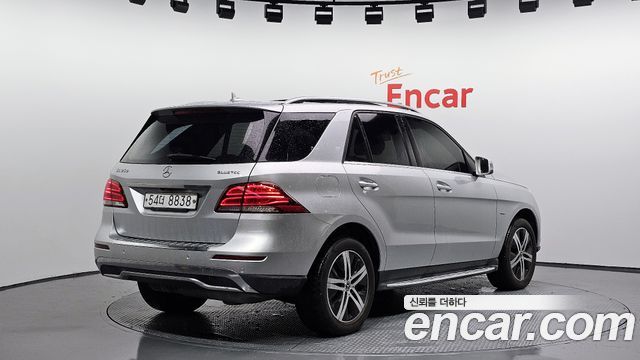 Mercedes-Benz M-class ML250 BlueTEC 4MATIC — пробег 144 803 км — фото 2 из 5