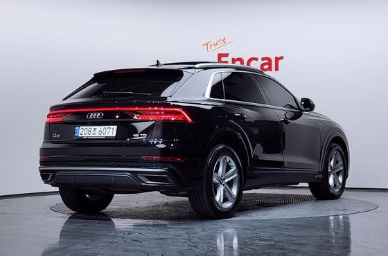 Audi Q8 45 TDI Quattro Premium — пробег 65 698 км — фото 2 из 5