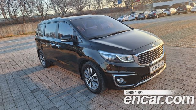 Kia Carnival 9-seater Luxury — пробег 239 924 км — фото 4 из 5