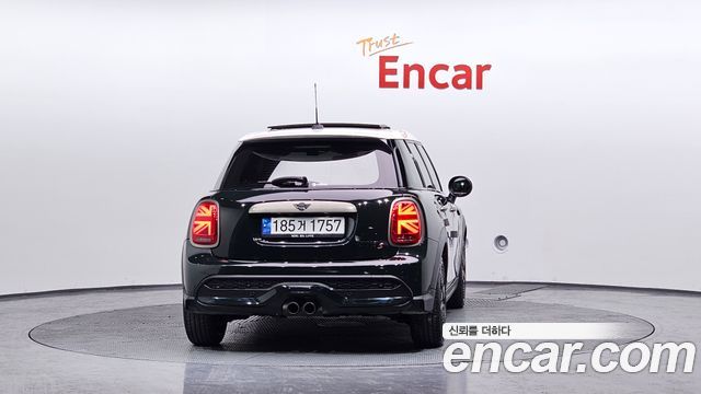 Mini Cooper 5Door Resolute Edition 3rd Gen — пробег 24 891 км — фото 4 из 5