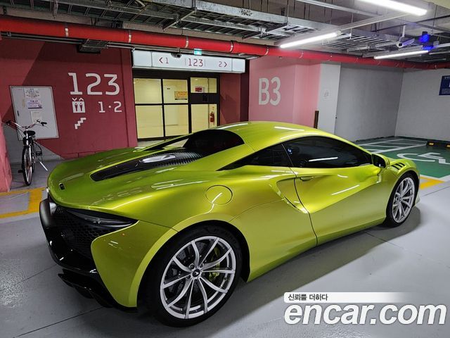 Mclaren Artura из Кореи Encar