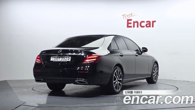Mercedes-Benz E-Class из Кореи Encar