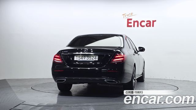 Mercedes-Benz E-Class из Кореи Encar