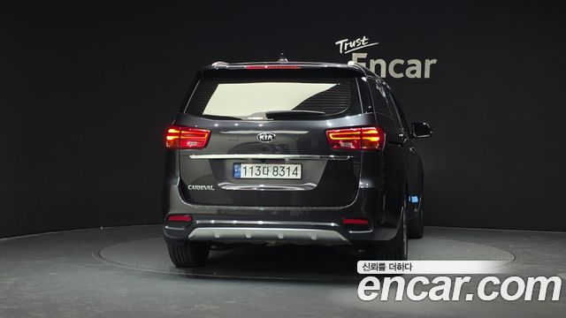Kia Carnival из Кореи Encar