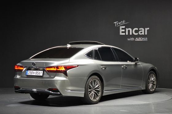 Lexus LS 3.5 Platinum AWD — пробег 30 171 км — фото 2 из 5