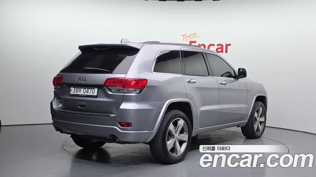 Jeep Cherokee 3.0 Diesel Overland WK2 — пробег 160 943 км — фото 2 из 5