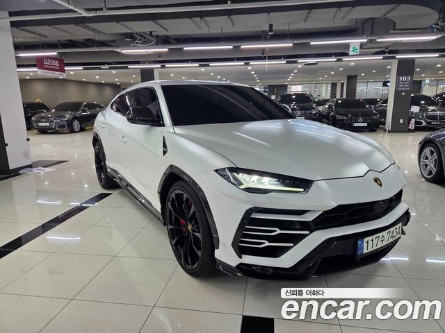 Lamborghini Urus из Кореи Encar