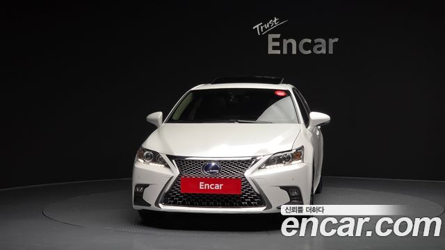 Lexus CT200h из Кореи Encar