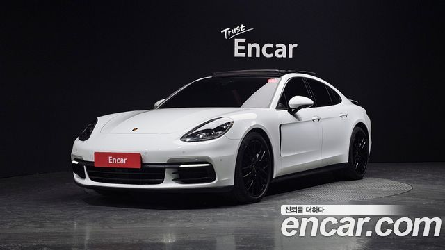 Porsche Panamera 3.0 AWD — пробег 90 337 км — фото 1 из 5