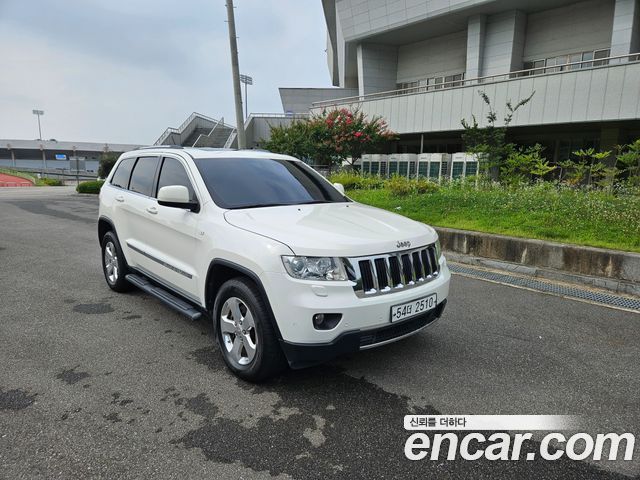 Jeep Cherokee 3.0 Diesel Laredo WK2 — пробег 111 299 км — фото 3 из 5