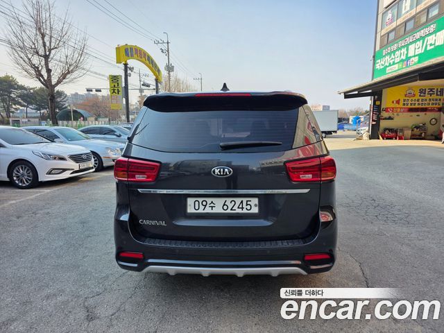 Kia Carnival из Кореи Encar