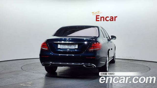 Mercedes-Benz E-Class из Кореи Encar