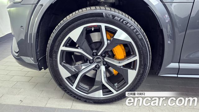 Audi e-tron из Кореи Encar