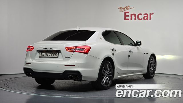 Maserati Ghibli из Кореи Encar