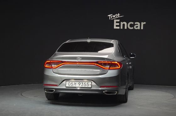 Hyundai Grandeur Exclusive Special — пробег 140 516 км — фото 4 из 5