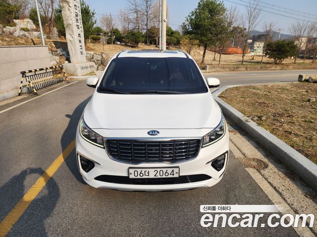 Kia Carnival 9-Seater Noblesse Special — пробег 92 497 км — фото 2 из 5