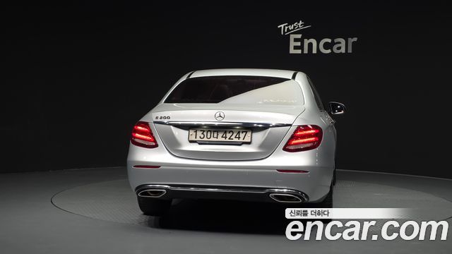 Mercedes-Benz E-Class из Кореи Encar