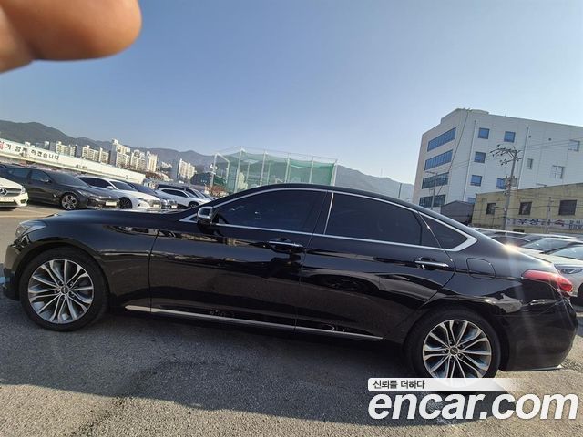 Hyundai Genesis из Кореи Encar