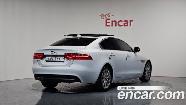 Jaguar XE из Кореи Encar