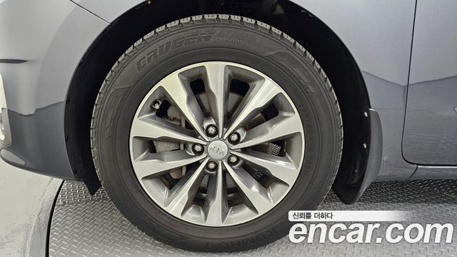 Kia Carnival 9-seater Luxury — пробег 212 314 км — фото 5 из 5