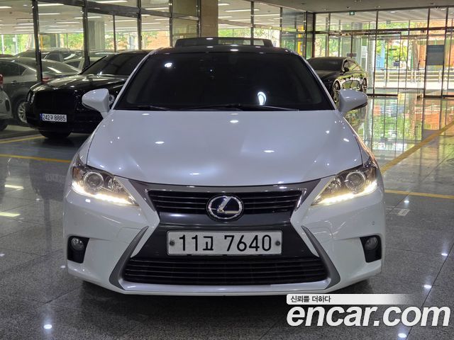 Lexus CT200h 1.8 Supreme ZWA10 — пробег 152 147 км — фото 2 из 5