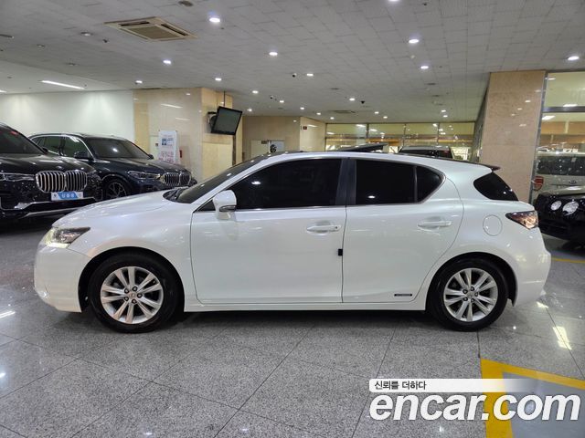 Lexus CT200h 1.8 Supreme ZWA10 — пробег 152 147 км — фото 3 из 5