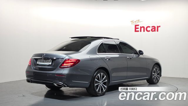 Mercedes-Benz E-Class из Кореи Encar