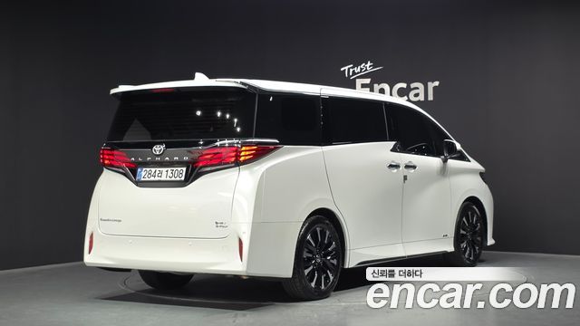 Toyota Alphard 2.5 HEV Executive AWD — пробег 8 190 км — фото 2 из 5