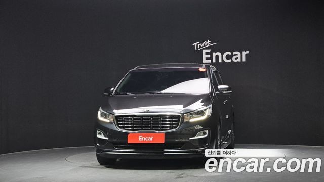 Kia Carnival 11-Seater Deluxe — пробег 80 659 км — фото 3 из 5