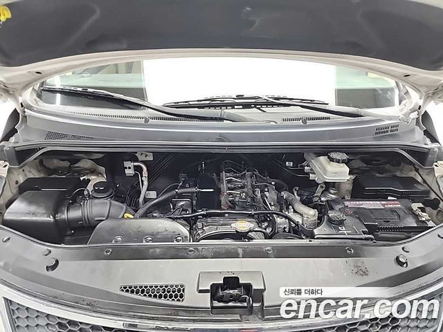 Hyundai Starex 11-Seater Wagon HVX VIP PACK — пробег 86 780 км — фото 5 из 5