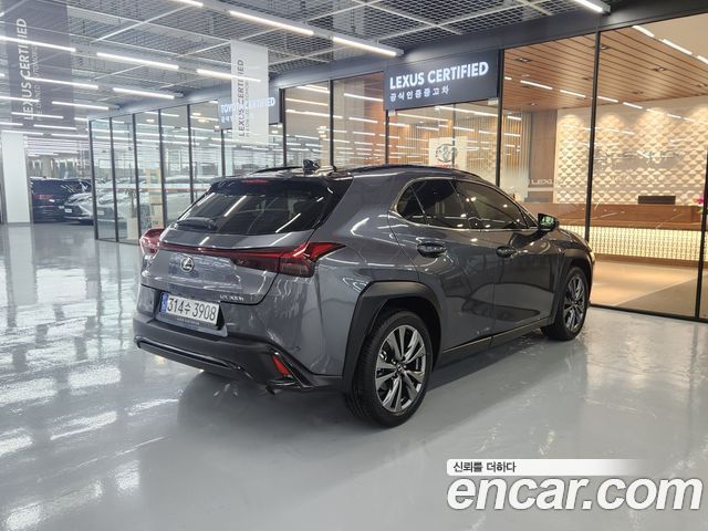 Lexus UX из Кореи Encar