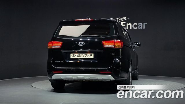 Kia Carnival из Кореи Encar