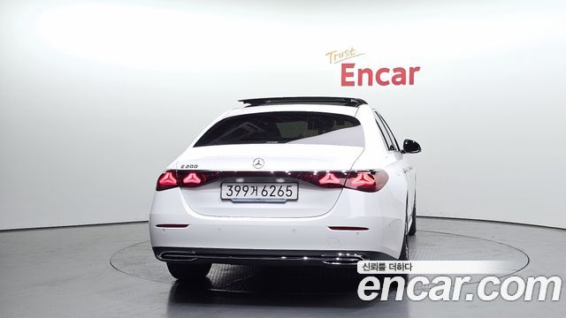 Mercedes-Benz E-Class из Кореи Encar