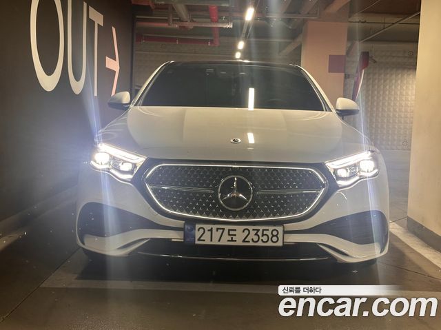 Mercedes-Benz E-Class E300 4MATIC AMG Line — пробег 10 100 км — фото 1 из 5