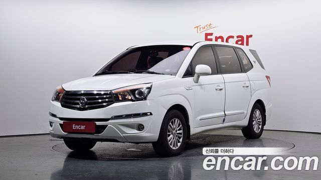 Ssangyong KORANDO 4WD LT 11-seater — пробег 229 605 км — фото 1 из 5