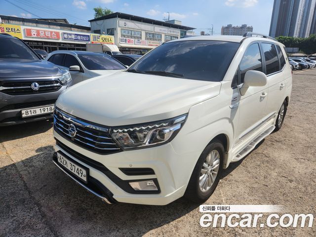 Ssangyong KORANDO 4WD Outdoor Edition 9-seater — пробег 156 965 км — фото 1 из 5