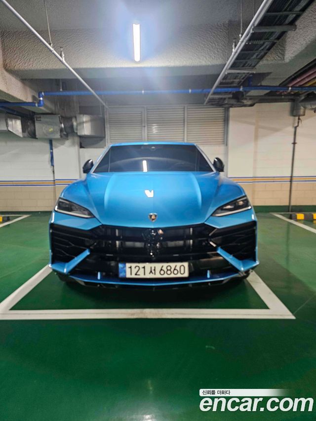 Lamborghini Urus из Кореи Encar