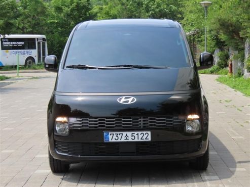 Hyundai Staria HEV 1.6T Tourer 11-Seater Modern — пробег 15 874 км — фото 1 из 5