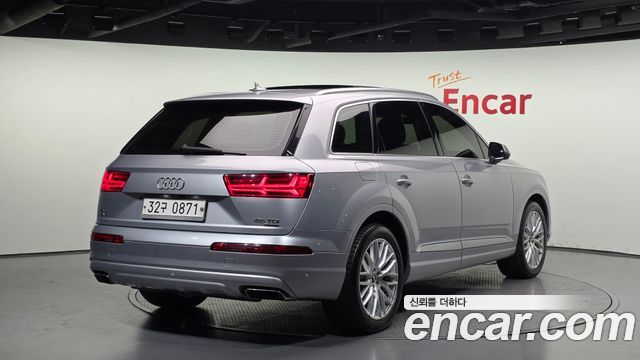 Audi Q7 45 TDI Quattro Sport — пробег 177 702 км — фото 2 из 5