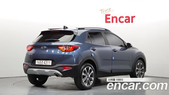 Kia Stonic из Кореи Encar