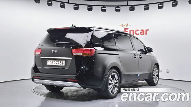Kia Carnival из Кореи Encar