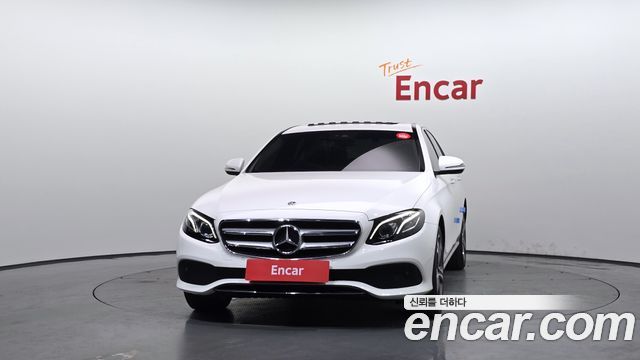 Mercedes-Benz E-Class E220d Avantgarde — пробег 79 767 км — фото 3 из 5