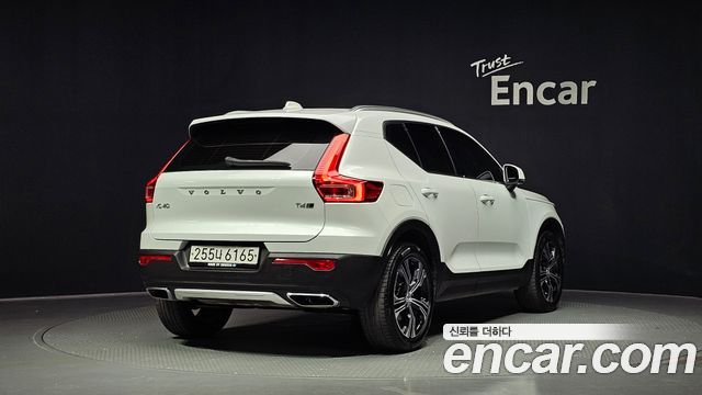 Volvo XC40 T4 Inscription — пробег 30 605 км — фото 2 из 5