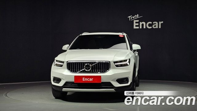 Volvo XC40 T4 Inscription — пробег 30 605 км — фото 3 из 5