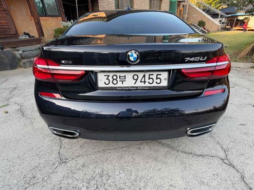 BMW 7-Series 740Li xDrive M Sport Package — пробег 117 000 км — фото 5 из 5