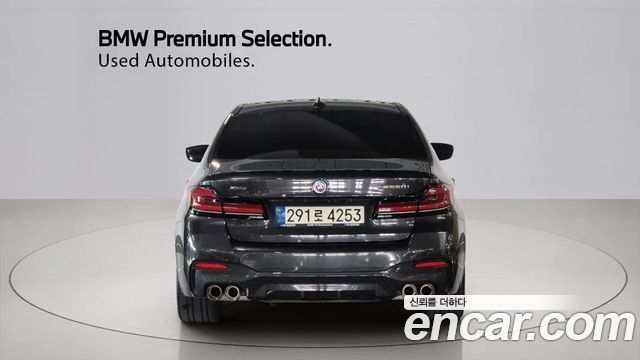 BMW 5-Series M550i xDrive — пробег 59 825 км — фото 4 из 5